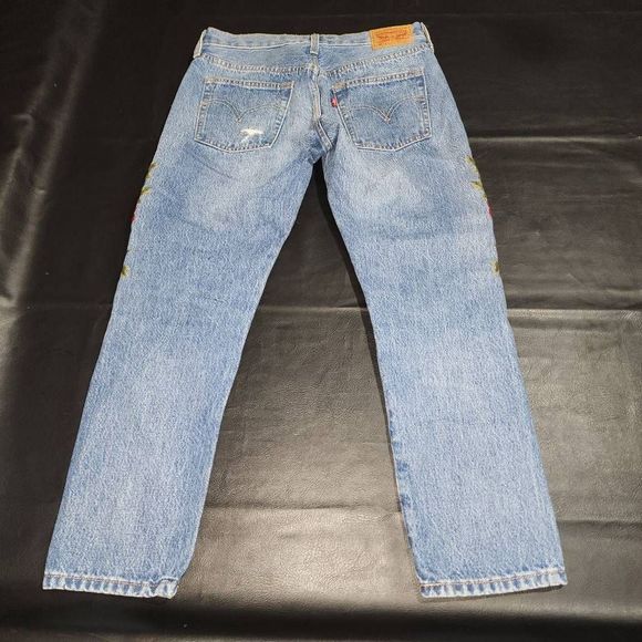 Levi's Womens 501 Embroidered Rose Distressed Button Fly Jeans 25 x 26 - Picture 2 of 5
